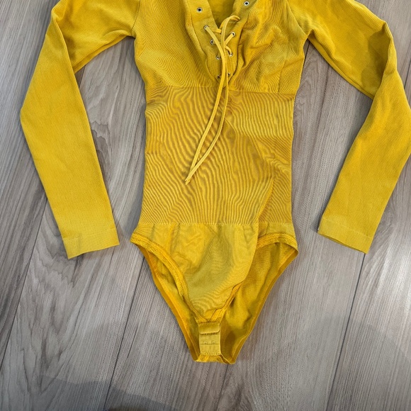 Tissini Body Madelyn Shapewear Bodysuit Mustard Tummy Control - Picture 2 of 5